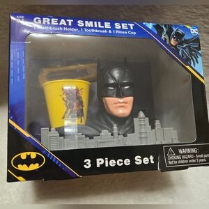 DC Batman Great Smile Set NIB Includes: 1 Tootbrush Holder,  1 Toothbrush, 1 Cup